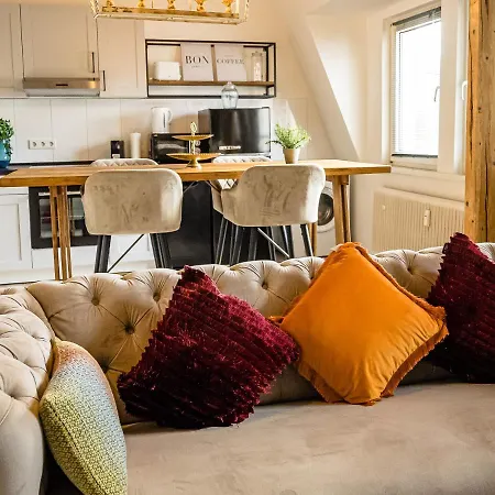 Fabelhafte Zum Wohlfuehlen Mit Junik *