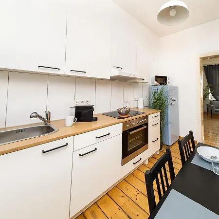 Fabelhafte Zum Wohlfuehlen Mit Junik Apartment *